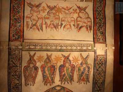 ...presenta miniature dai colori vivaci e sgargianti spesso ispirate a quelle del suo �fratello maggiore�, l�Exultet I